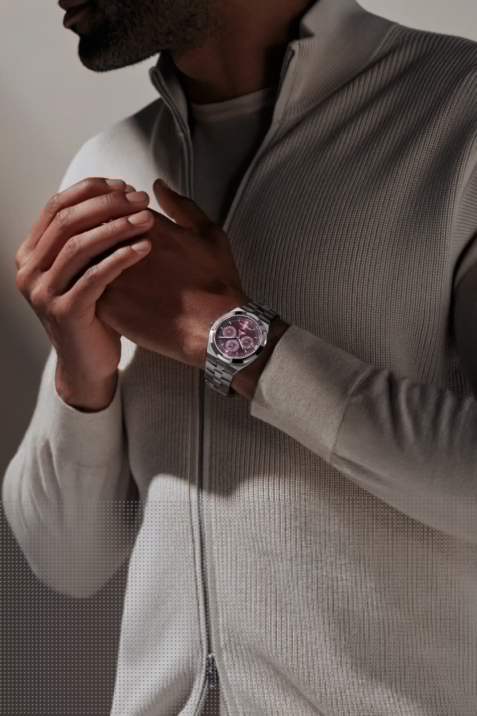 Vacheron Constantin Overseas Perpetual Calendar Ultra-Thin 41.5 mm 4300V/220G-H151 — three-quarter view