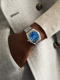Vacheron Constantin Overseas Self-Winding 34.5 mm 4600V/200A-B980 — three-quarter view