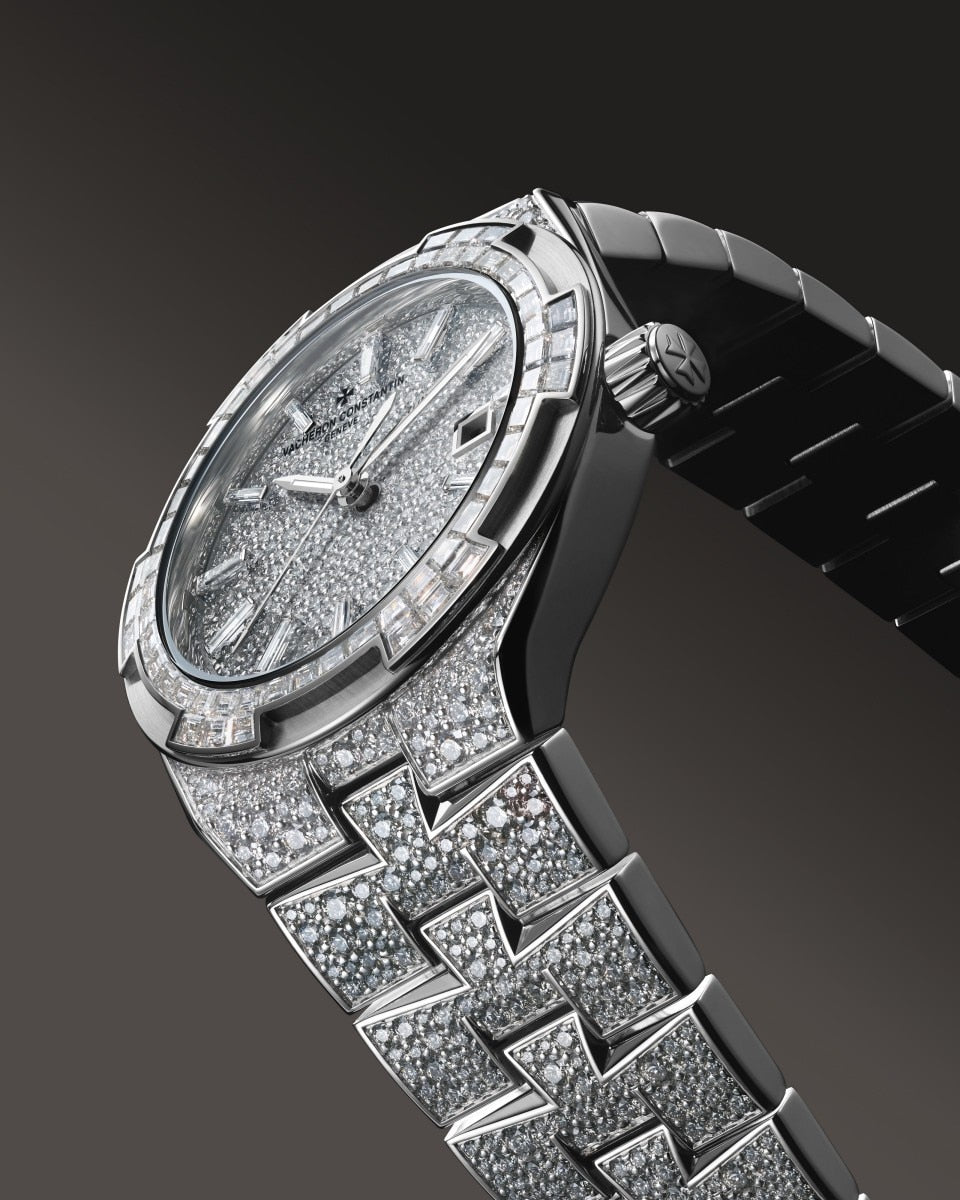 Vacheron Constantin Overseas Self-Winding High Jewellery 35 mm 4617V/215G-H039 — night view