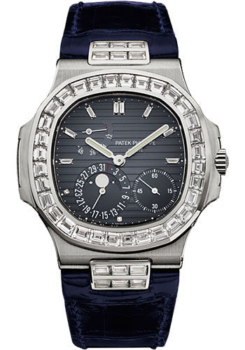 Patek Philippe Nautilus 5724G-001, straight-on front view