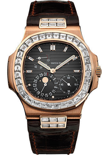 Patek Philippe Nautilus 5724R-001, straight-on front view